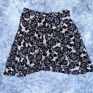 Dainty Skirt with Lace&Floral Pattern